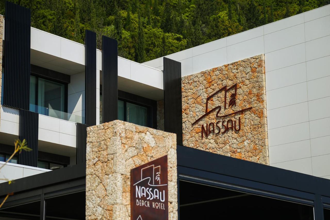 Nassau Hotel Dhermi Exterior photo
